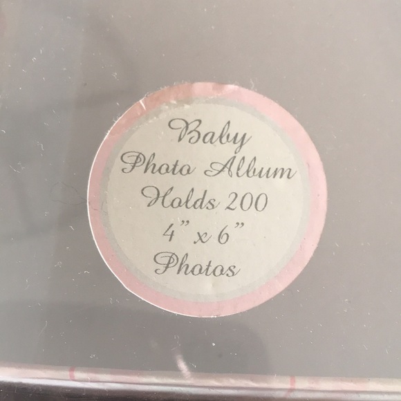 Pink and white baby girl photo album. Holds 200 4x6 photos. - Picture 2 of 9